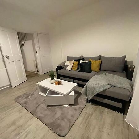 Comfortable 2 Bedroom On Tower Bridge London Eksteriør bilde