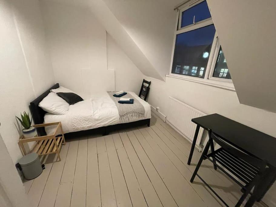 Comfortable 2 Bedroom On Tower Bridge London Eksteriør bilde